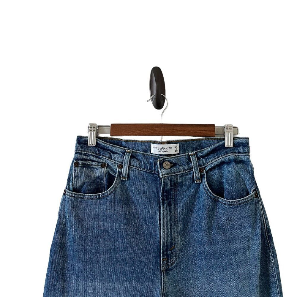 Abercrombie & Fitch NEW The 90's Straight Ultra High Rise Jeans Size 28/6 - Picture 3 of 14